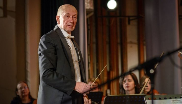 диригент, Василь Крячок, оркестр, "Ренесанс", оркестр ренесанс, маріуполь оркестр ренесанс, маріуполь оркестр, маріуполь ренесанс