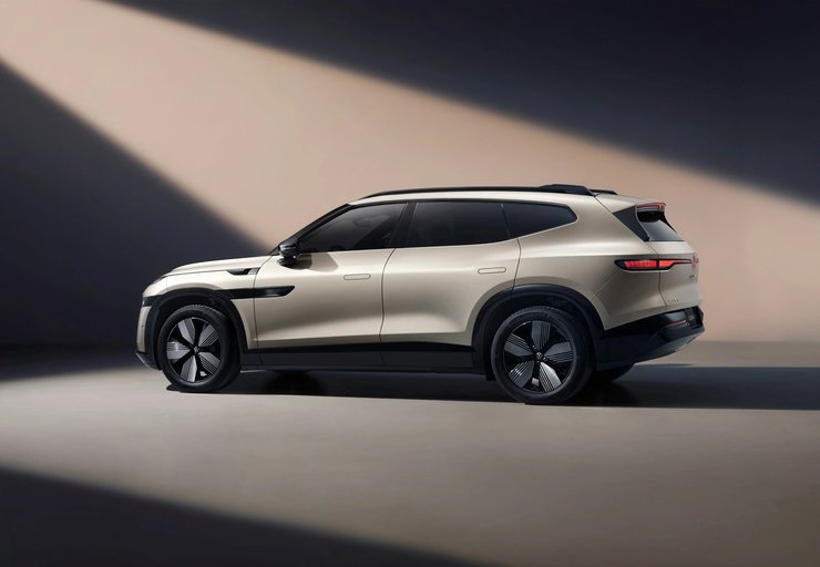 Електромобіль Volkswagen ID.UNYX 08