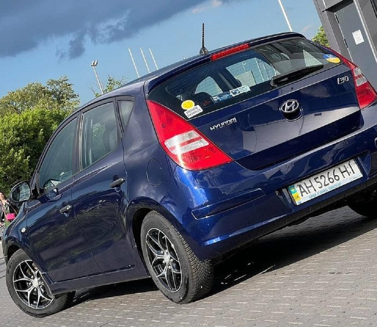 Hyundai i30, эвакуация украинцев, эвакуация из Мариуполя, обстрелы авто, обстрелы градами