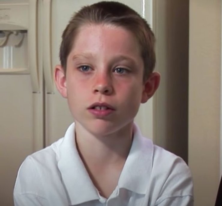 Ребенок, мальчик, спас жизнь матери, вызвал службу спасения, 911, молния ударила в дом