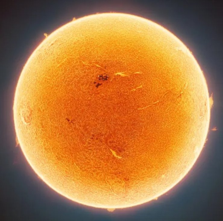 Сонце, МКС, космічна станція