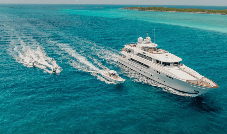 Суперʼяхта