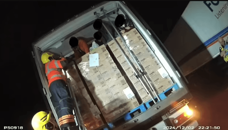 Нелегали у вантажівці з Нутеллою