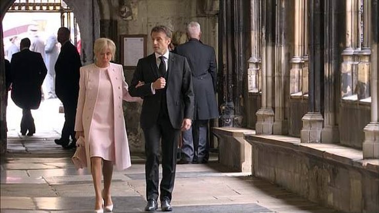 Брижит Макрон, модный образ