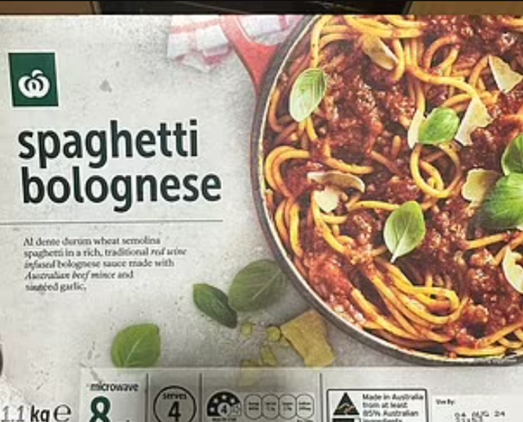 Жінка знайшла у пачці спагеті, купленій в супермаркеті, справжню металеву шпильку, як це могло статися