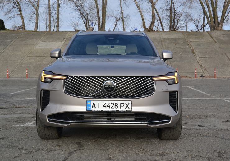 новий Volvo XC90, кросовер Volvo, Volvo XC90 2025, гібрид Volvo XC90