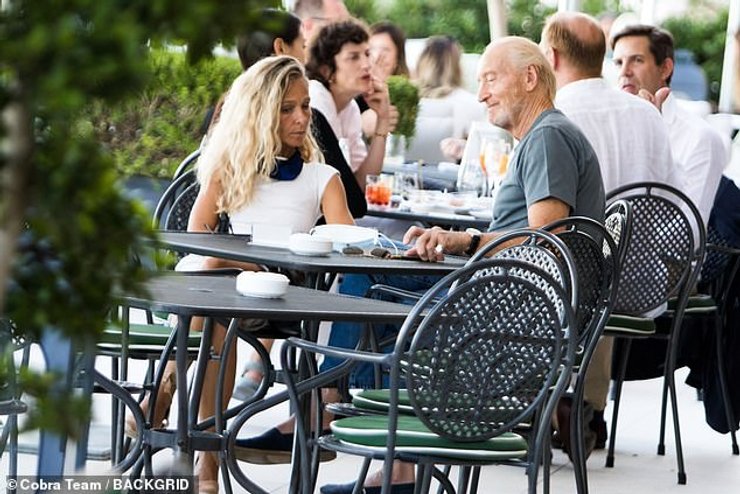 чарльз дэнс