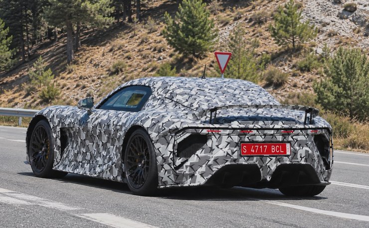 Автомобиль Lexus LFA