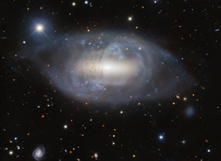 Галактика NGC 2685
