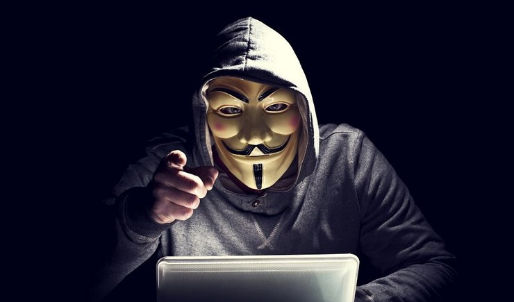 Мошенники под видом "защиты от несанкционированной операции" уговаривают раскрыть конфиденциальную информацию