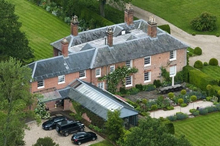 принц гаррі, котедж ноттінгем, кенсінгтонський палац, меган маркл у британії, меган маркл