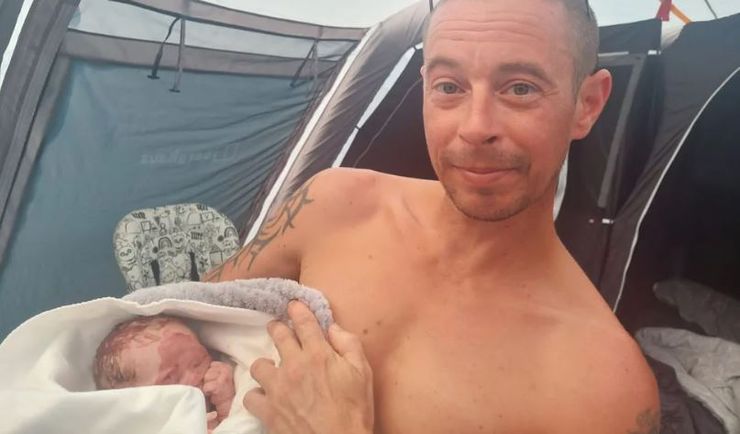 Зої Дойл народила дочку, хоча 9 місяців не знала про вагітність, курйози, народження дітей, пологи