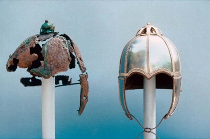 археологи, археология, раскопки, битва, скелет, останки, империя, Сарды, кости, солдат, шлем, камень, воин, укрепление, город, Турция, завоевание, персы, оружие, монеты, исследования