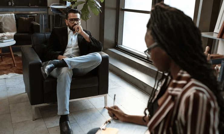 Чоловік не отримав адміністративну посаду, бо відмовився відповідати на питання під час співбесіди, курйози