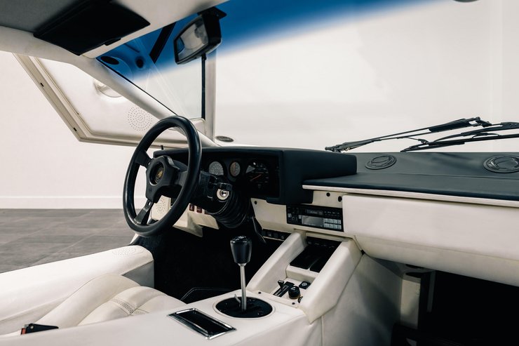 салон Lamborghini Countach, Lamborghini Countach 1987, суперкар Lamborghini, Lamborghini Countach 5000, капсула времени