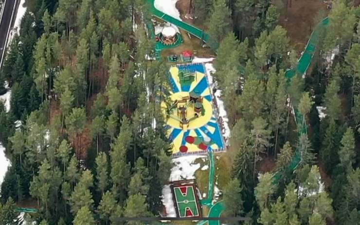 дача путина на Валдаї — дитячий ігровий майданчик