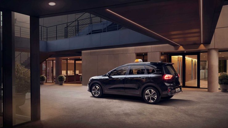 Kia Niro Plus, новый Kia Niro Plus, новый Kia Niro, кроссовер Kia Niro, кроссовер Kia Niro Plus