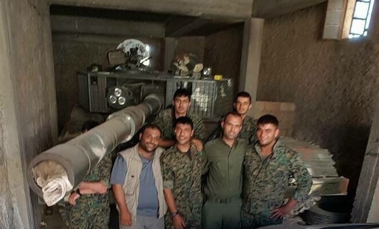 партизаны и спрятанный танк