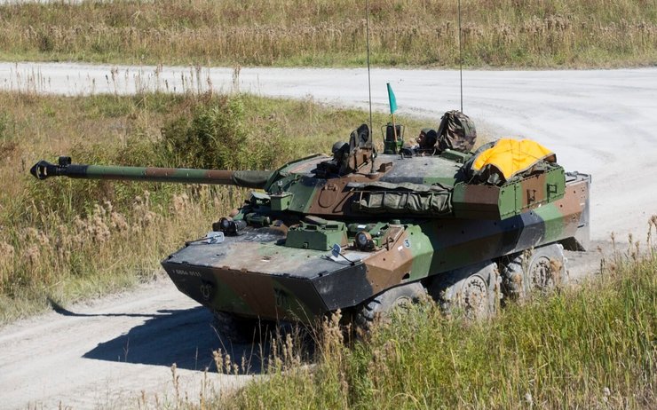 постачання легких танків Україні