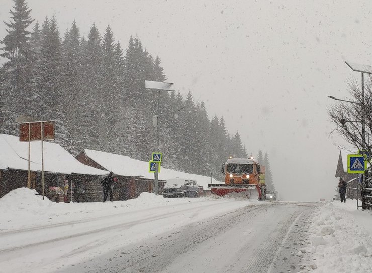 трассы украина, снег на дорогах, уборка дорог, где ограничат проезд, схема проезда, движение грузовиков