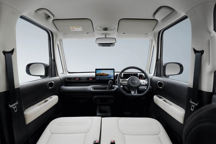 салон BYD Racco 2026