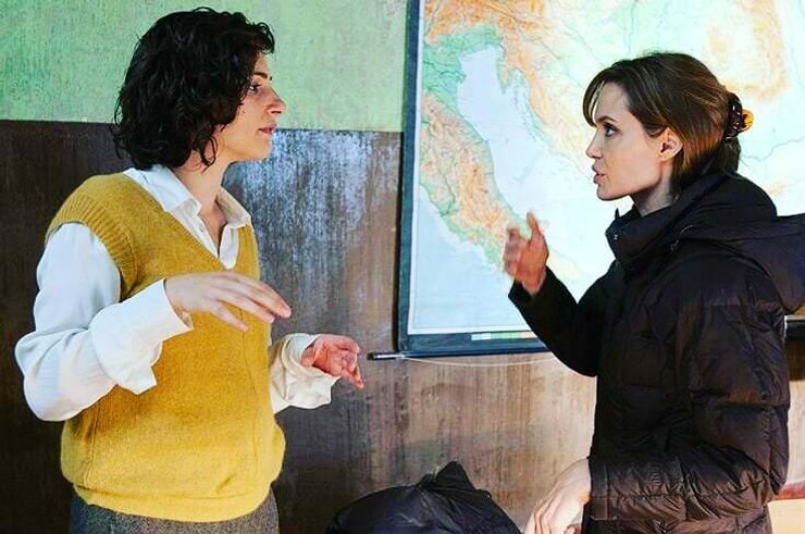 анджелина джоли