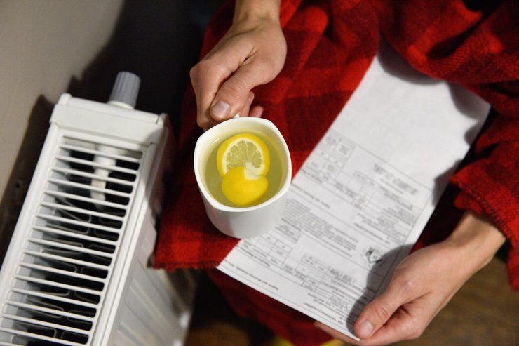 Право на скидку в 50% по оплате квартплаты имеют дети войны, а также опекуны детей умерших ликвидаторов аварии на ЧАЭС