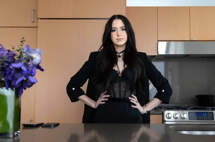 Ешлі Сент-Клер, Ілон Маск