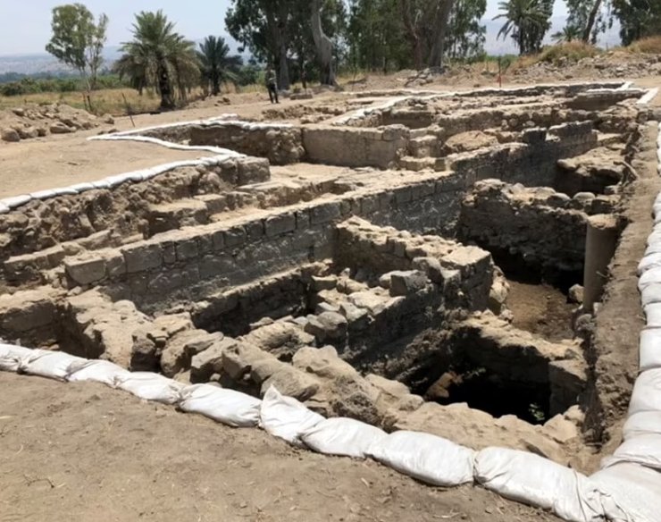 Руины, фундамент, церковь апостолов, Израиль