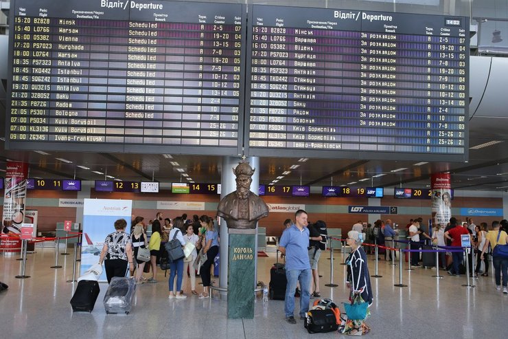 авиакомпании в Украине, авиарейсы в Украине, аэропорт Львов, аэропорт Ужгород, аэропорты в Украине, открыть небо, пассажирские авиаперевозки, открыть небо для самолетов в Украине, авиасообщение в Украине