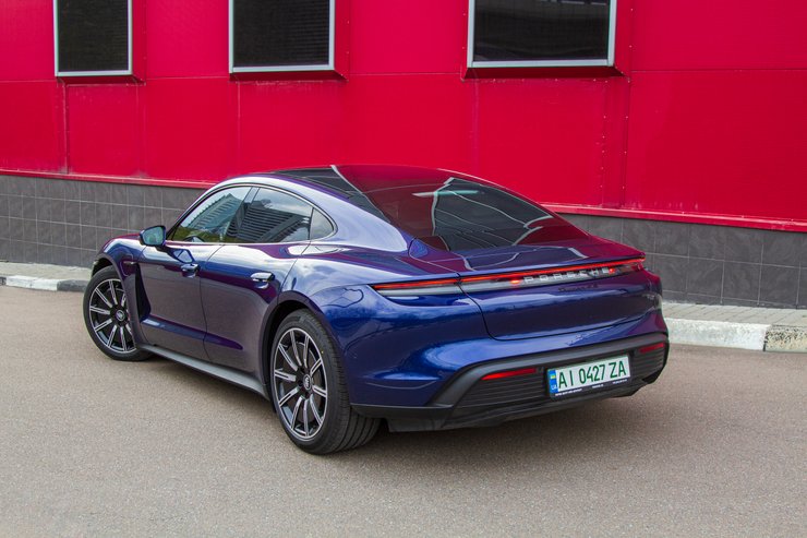 Porsche Taycan 4S, тестировавшийся Фокусом