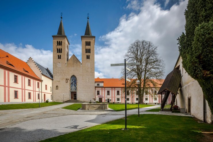 гвоздь, распятие христа, милевский монастырь