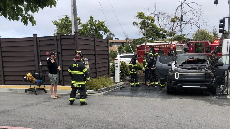 Rivian R1T пожар