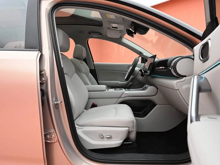 салон BYD Atto 3