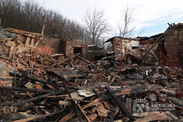 Фото руїн будинку на місці влучання у Богодухові 10 лютого