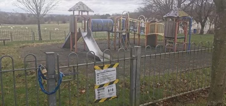 Заброшенный военный поселок в Британии, поселение, поместье, жилой район, военная база, руины, заброшенный городок, город-призрак