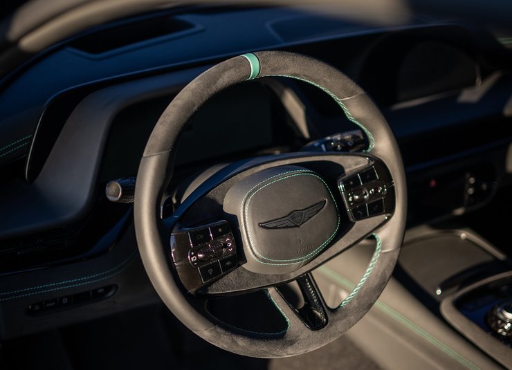 салон Genesis G90