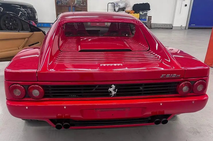 Ferrari F512M, Ferrari Testarossa F512M, Ferrari Testarossa, суперкар Ferrari, Герхард Бергер, викрадення авто