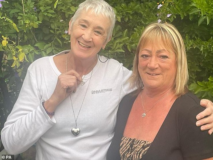 Сестри, які знайшли одна одну