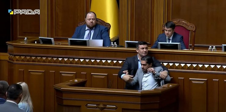 Драка в Раде: Тищенко набросился на Лероса