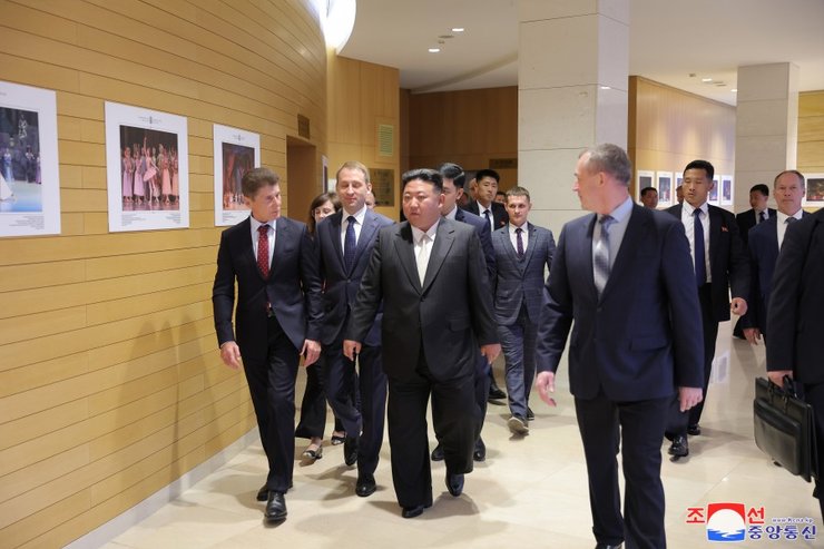 Кім Чен Ин відвідав балет "Спляча красуня"