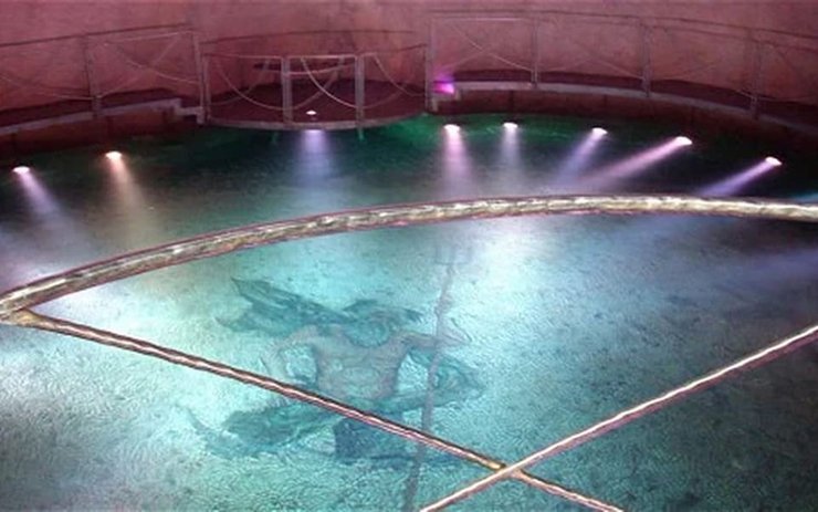 вилла чертоза берлускони бассейн