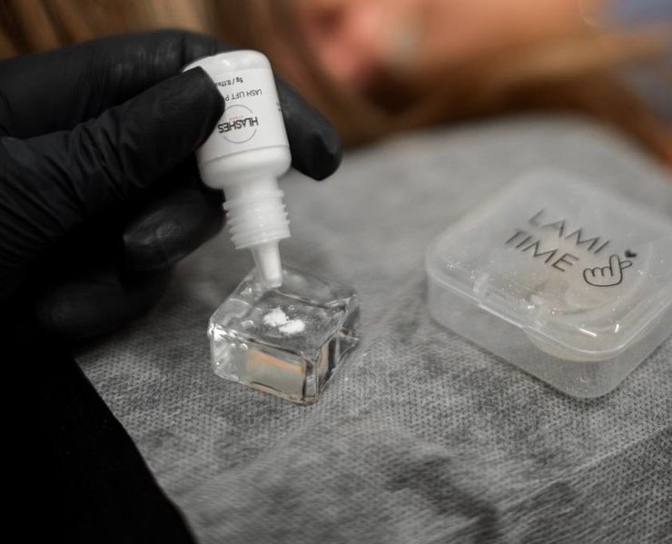 Від чемпіонатів у Європі до власного бренду в США: історія Діани Горобець — lash-мейкерки, яка підкорює естетичні горизонти