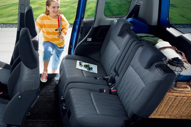 салон Suzuki Solio Bandit, Suzuki Solio 2025, новый Suzuki Solio, минивэн Suzuki, Suzuki Swift, Suzuki Solio 2025, новый Suzuki Solio