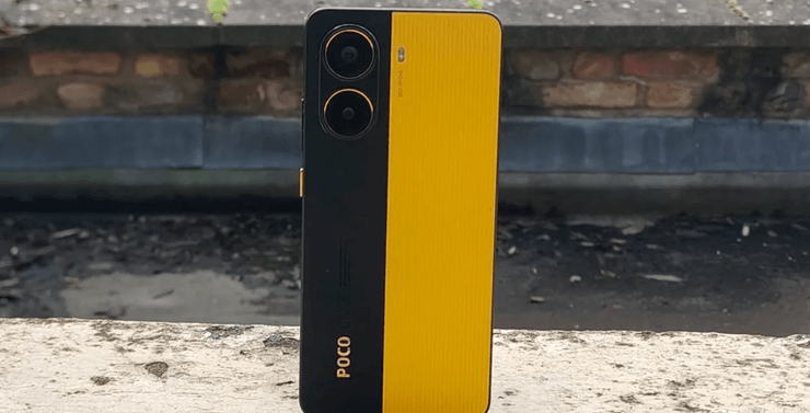 бюджетный смартфон Xiaomi