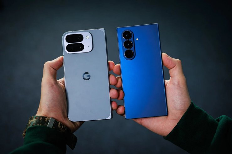 Samsung Galaxy Z Fold 7 Ultra проти Google Pixel 10 Pro Fold Samsung Galaxy Z Fold 7 Ultra та Google Pixel 10 Pro Fold