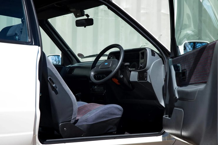 Салон Ford Escort