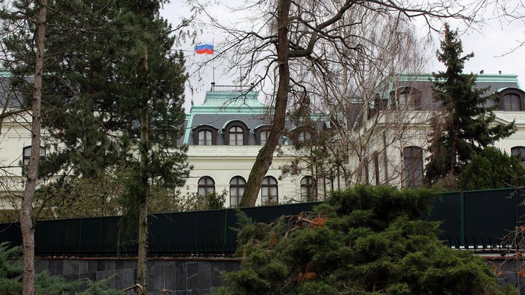 російське посольство, прага, петчек, Поппер