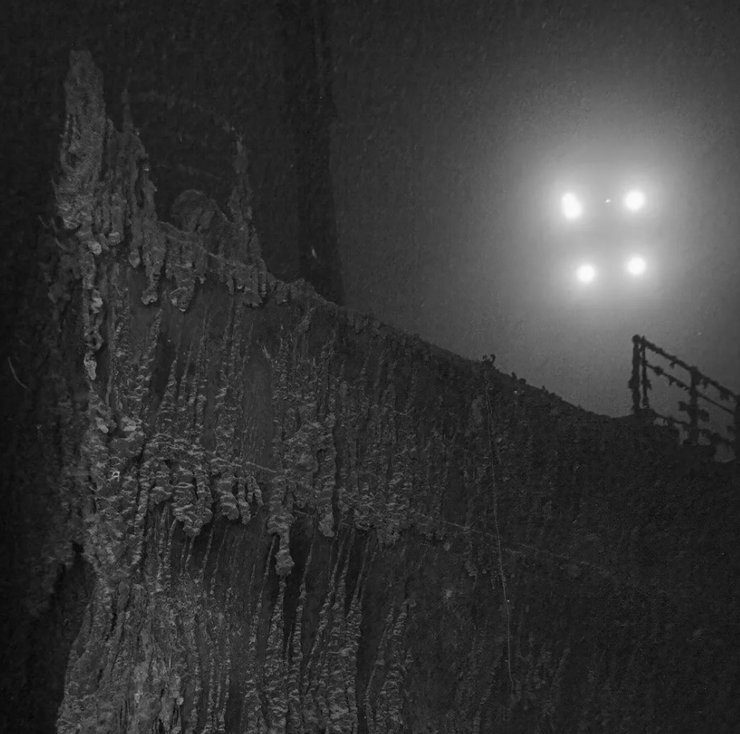 Титаник, затонувший корабль