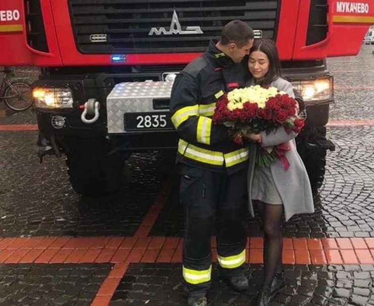 Пожарная машина, 101 роза, Мукачево